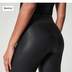 SPANXshape™‎ Faux Leather
Leggings